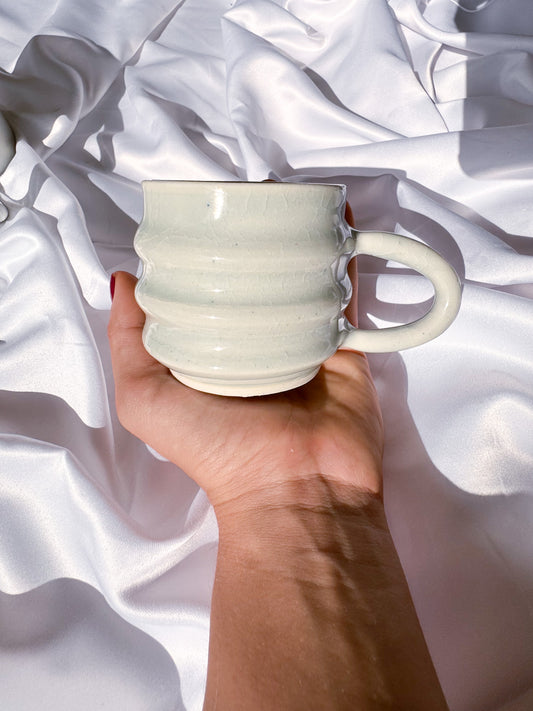 Caneca Levemente Azul